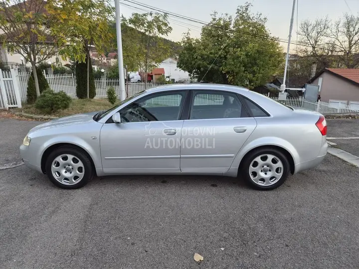 Audi A4 2004 photo 4