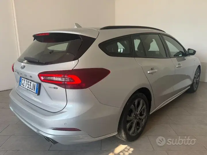 Ford Focus 2023 photo 4