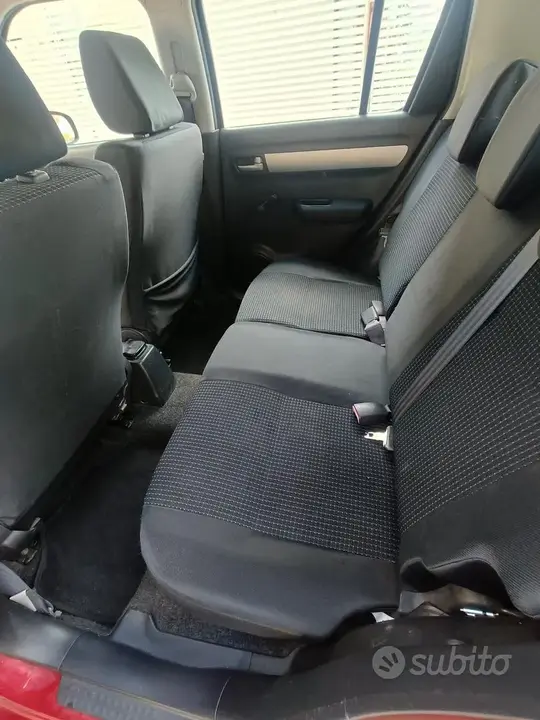 Suzuki Swift 2006 photo 5