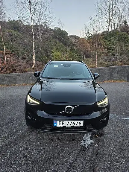 Volvo Xc40 2023 photo 2