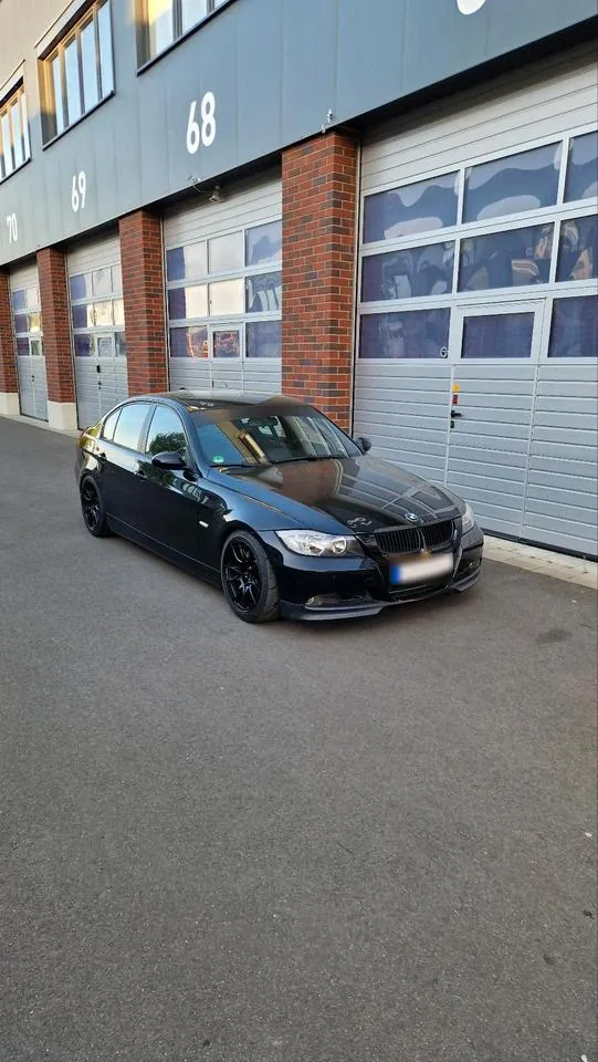 BMW E90