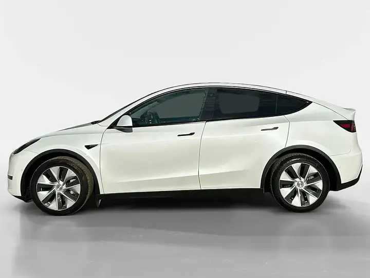 Tesla Model Y 2021 photo 2