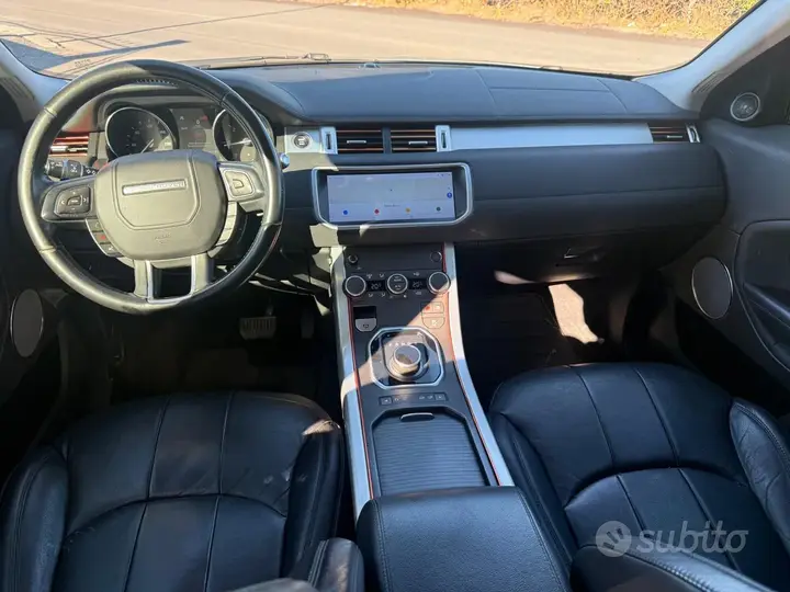 Land Rover Range Rover Evoque 2018 photo 2