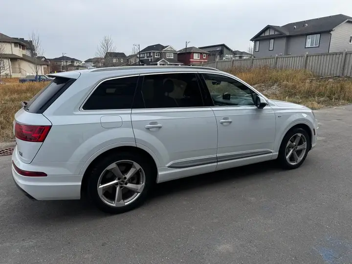 Audi Q7 2018 photo 3