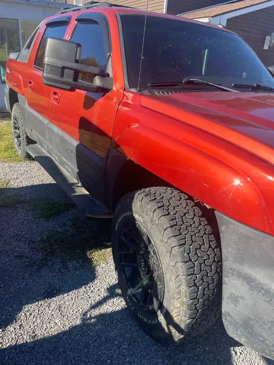 Chevrolet Avalanche 2003 photo 2