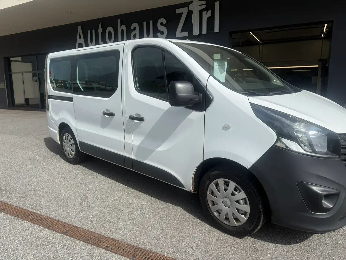 Opel Vivaro 2015 photo 3