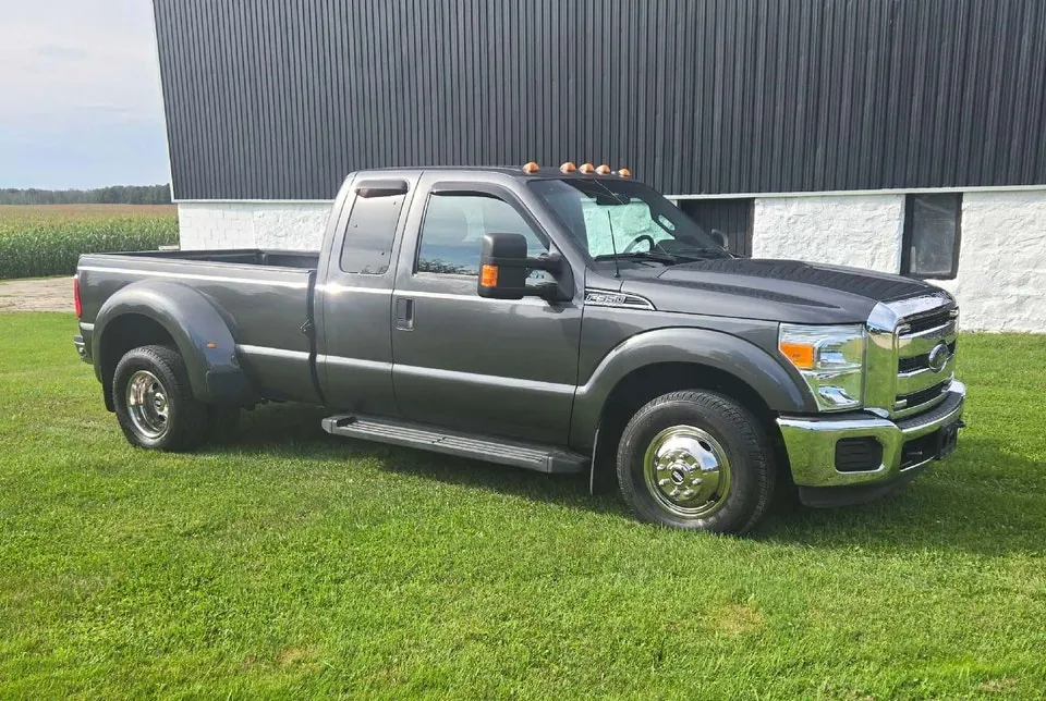 Ford F350 2015 photo 2