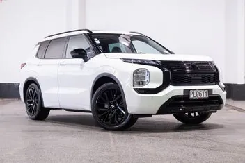 Mitsubishi Outlander 2022 photo 2