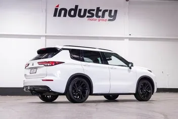 Mitsubishi Outlander 2022 photo 4
