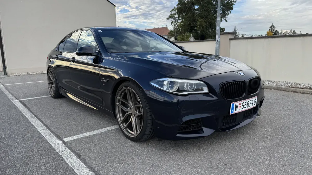 BMW 5 Series 2015 photo 2