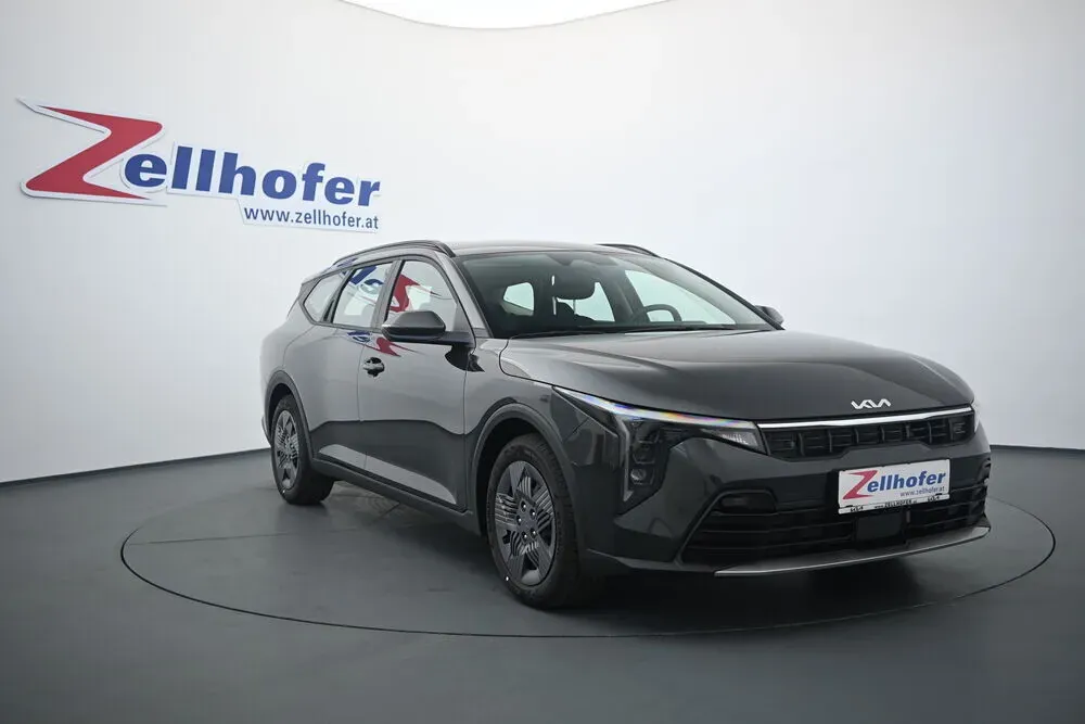Kia K4 photo 3