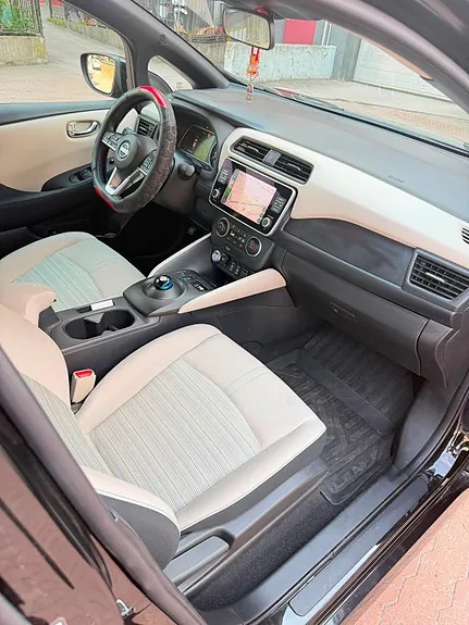 Nissan Leaf 2022 photo 4