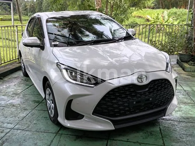 Toyota Yaris 2024 photo 2