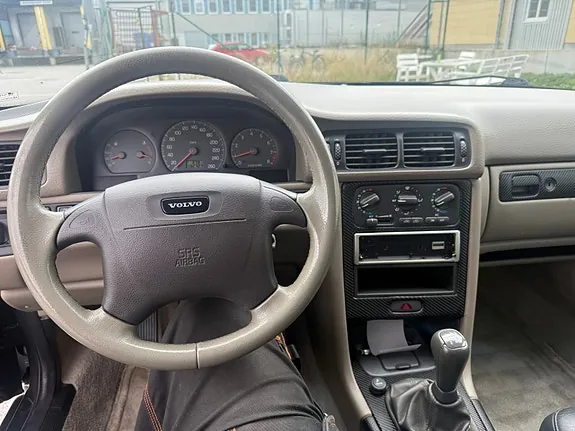 Volvo V70 1998 photo 2