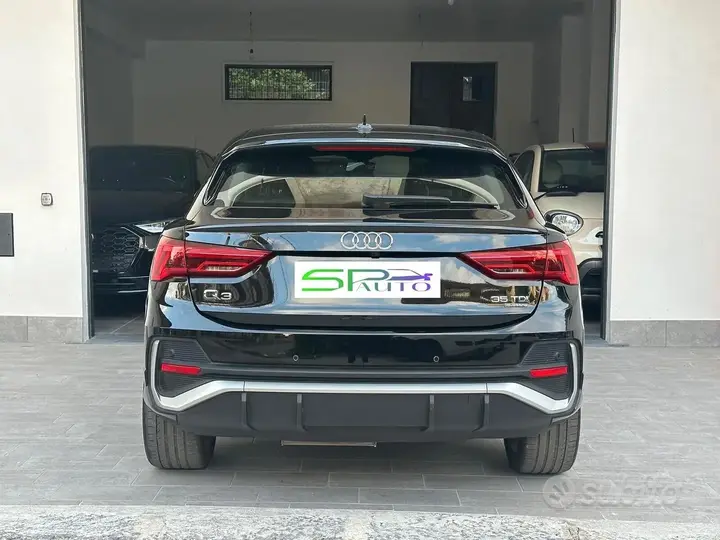 Audi Q3 2021 photo 5