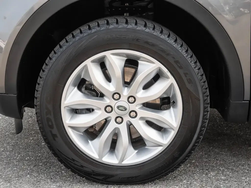 Land Rover Discovery Sport 2018 photo 5