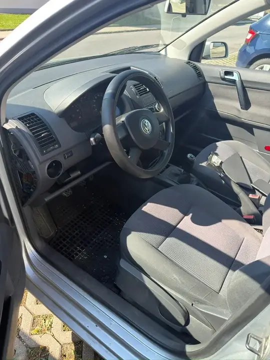 Volkswagen Polo 2004 photo 2
