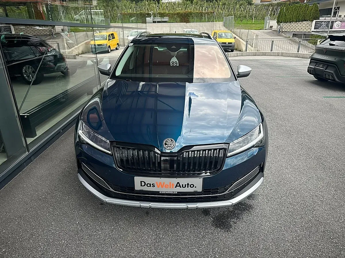 Skoda Superb 2021 photo 2
