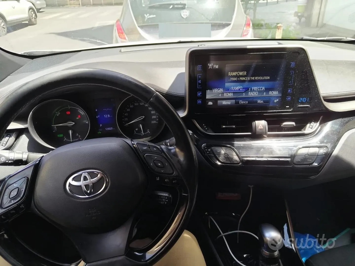 Toyota C-Hr 2018 photo 5