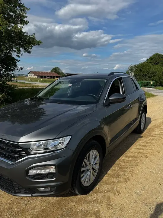 Volkswagen T-Roc 2018 photo 2