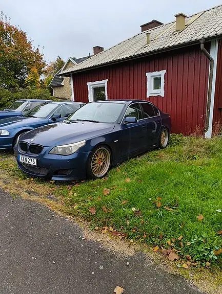 BMW 525I