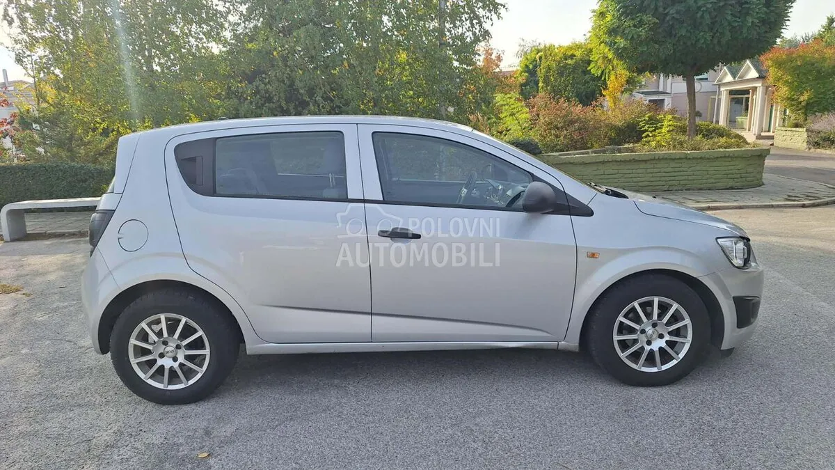 Chevrolet Aveo 2012 photo 5