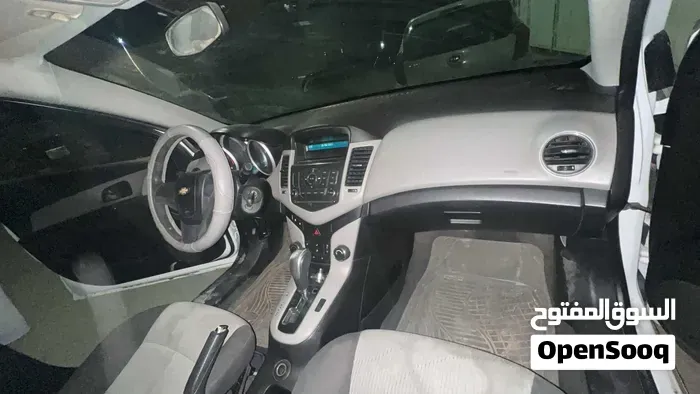 Chevrolet Cruze 2012 photo 2