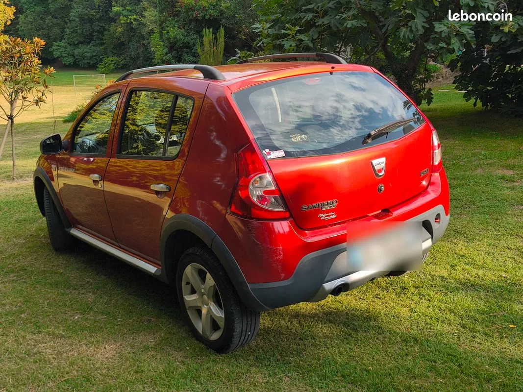 Dacia Sandero 2010 photo 2