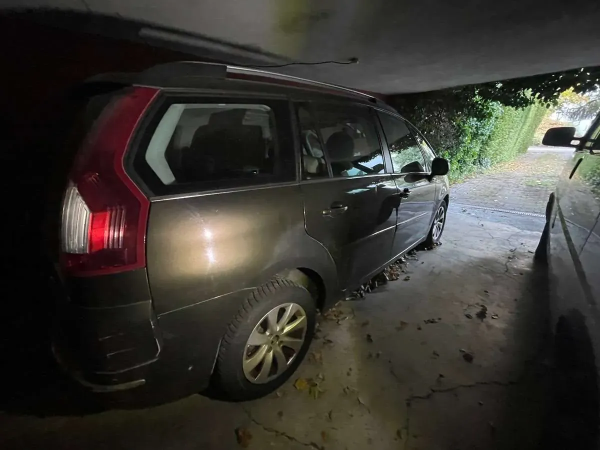 Citroen C4 Picasso 2011 photo 2