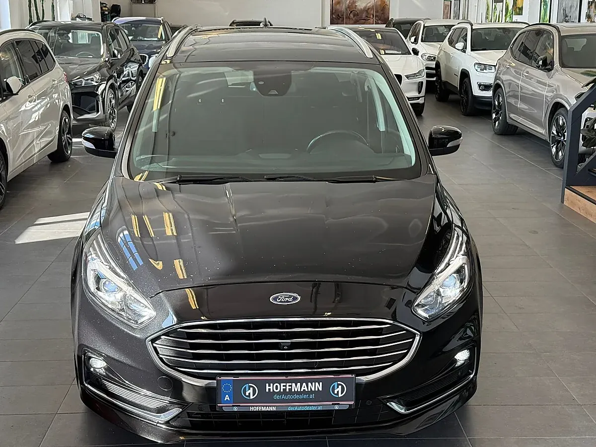 Ford Galaxy 2022 photo 2