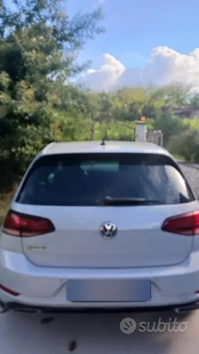 Volkswagen Golf 2019 photo 2