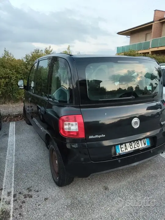 Fiat Multipla 2010 photo 2