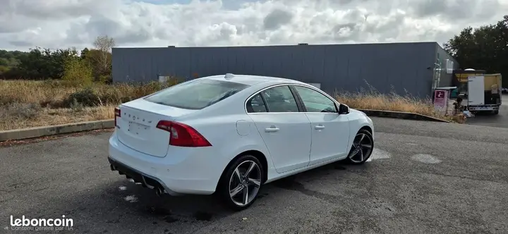 Volvo S60 2013 photo 2
