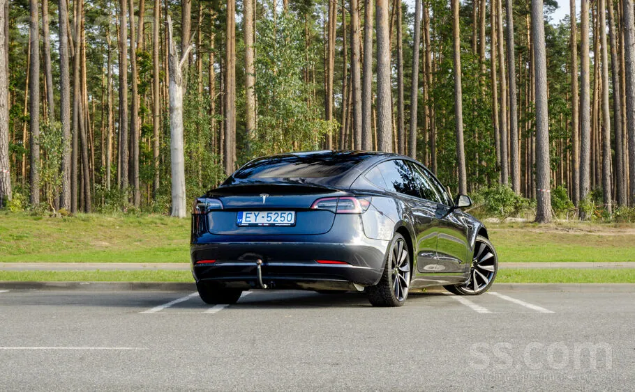 Tesla Model 3 2020 photo 5