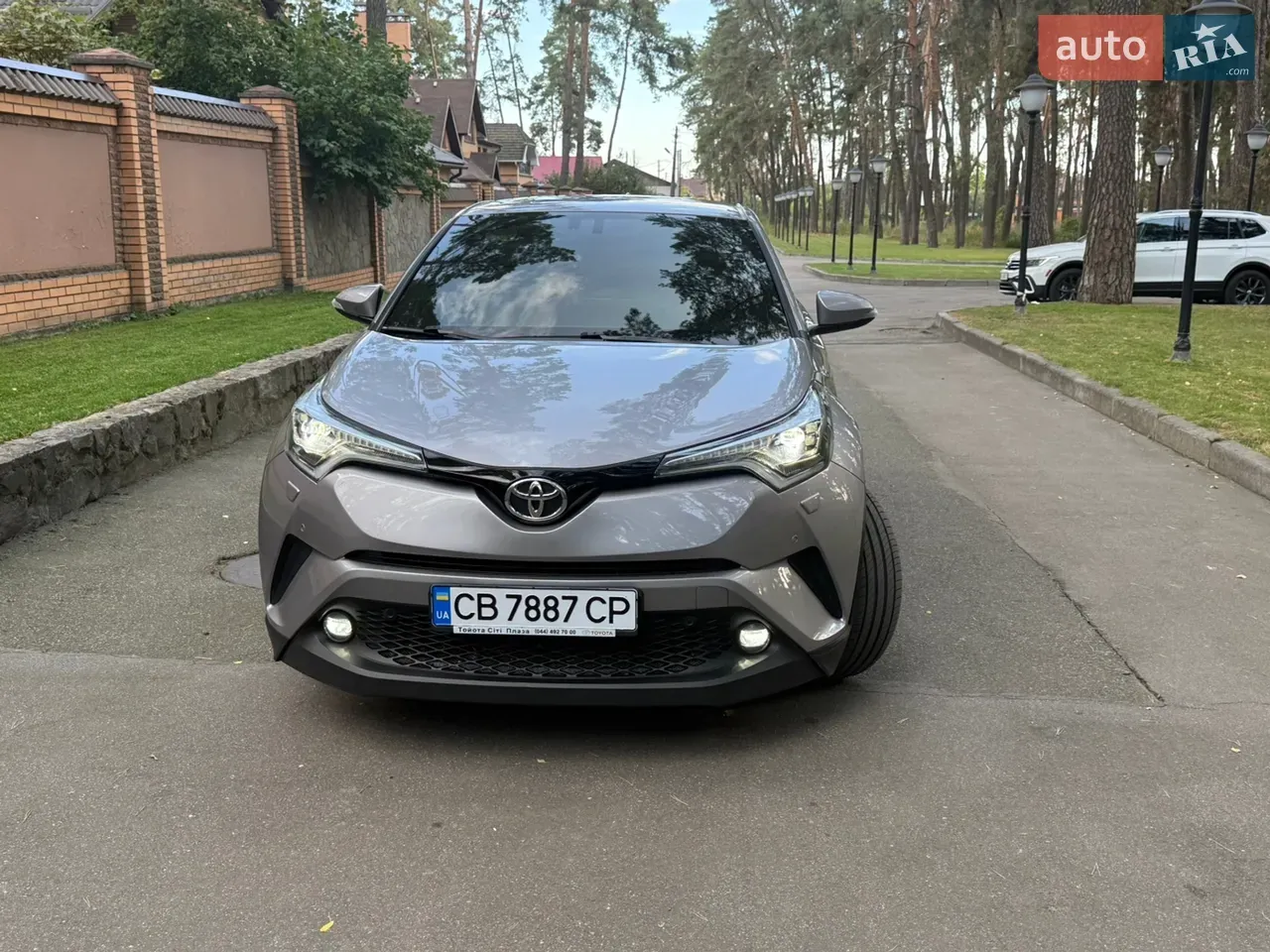 Toyota C-Hr 2018 photo 3