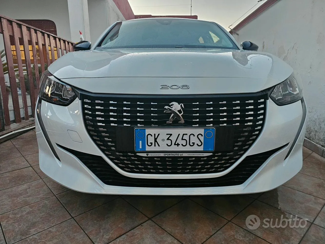 Peugeot 208 2023 photo 3