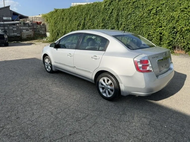 Nissan Sentra 2010 photo 5