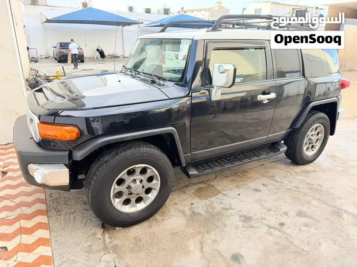 Toyota Fj 2010 photo 3