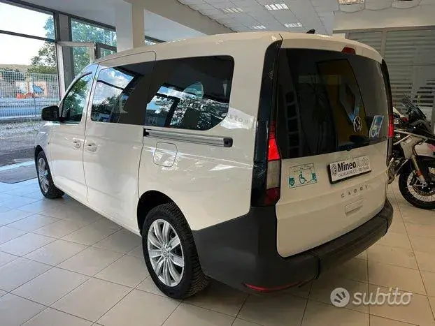 Volkswagen Caddy 2022 photo 2