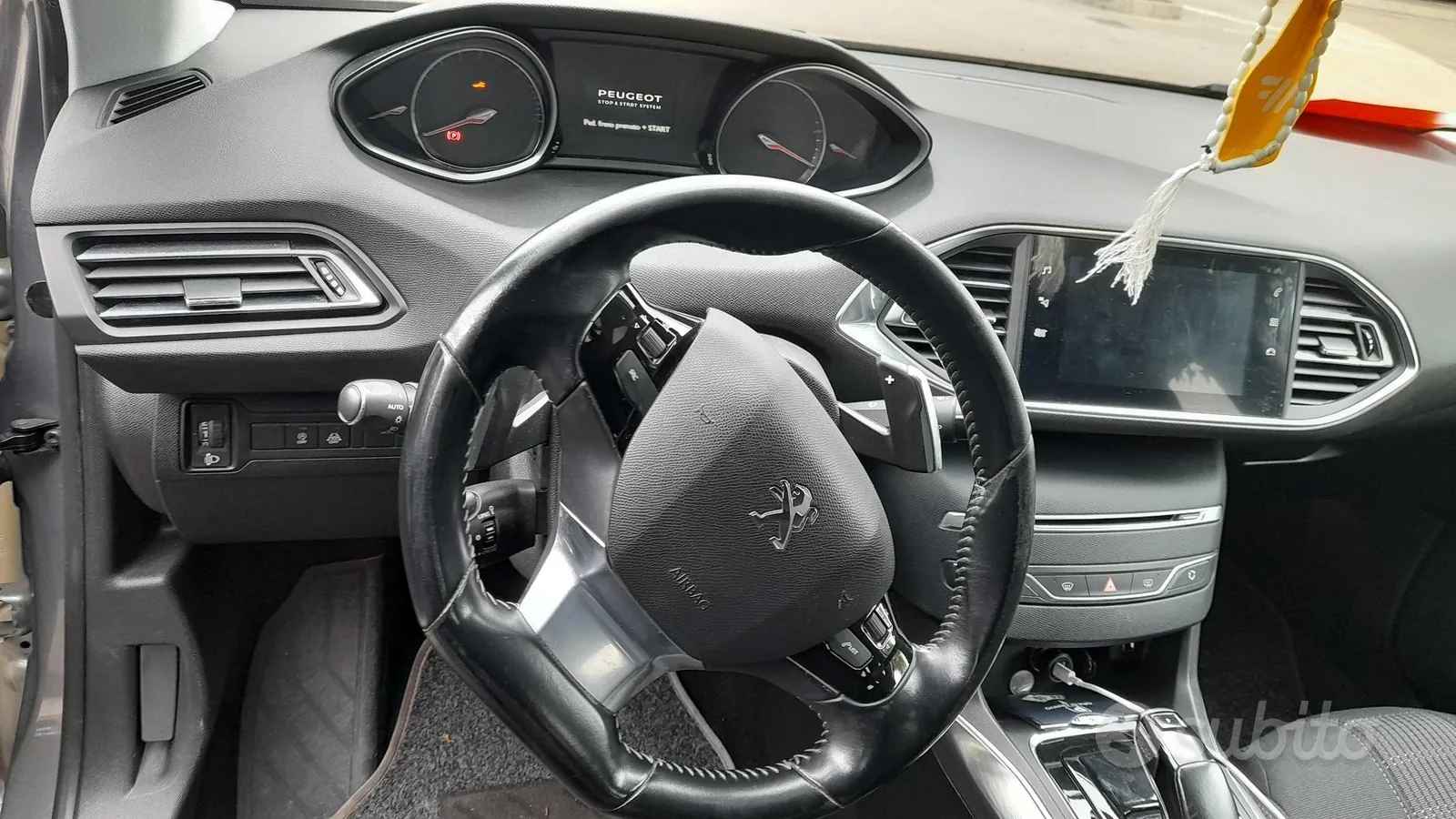 Peugeot 308 2019 photo 3
