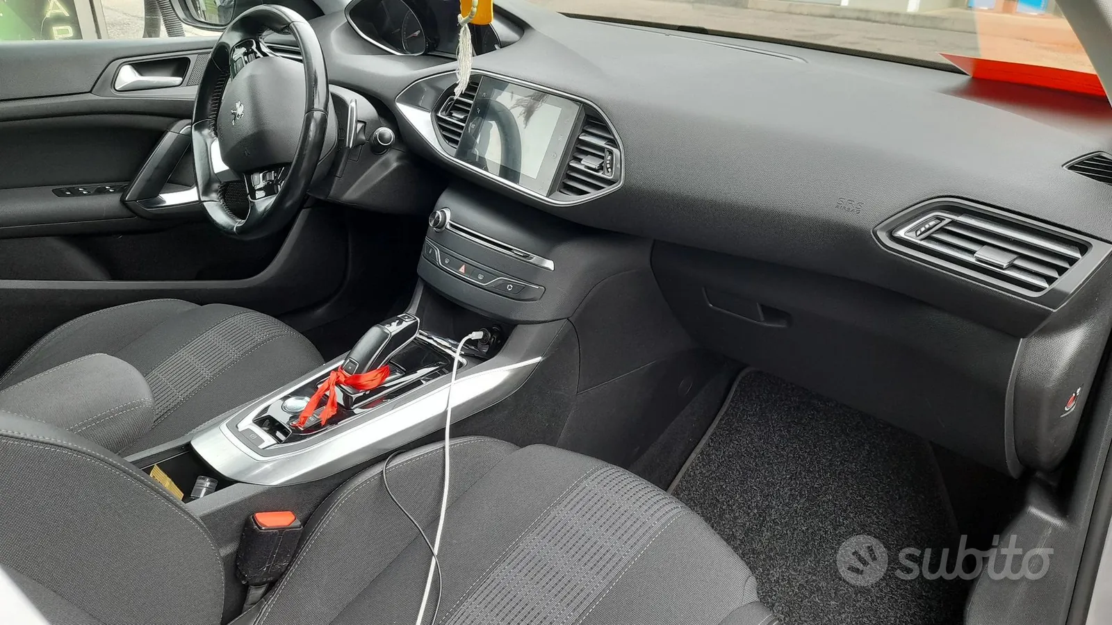 Peugeot 308 2019 photo 4