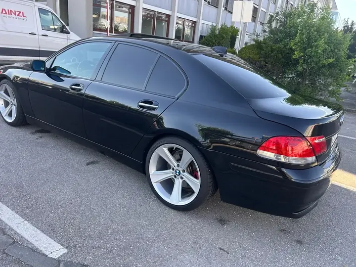 BMW 7 Series 2006 photo 3