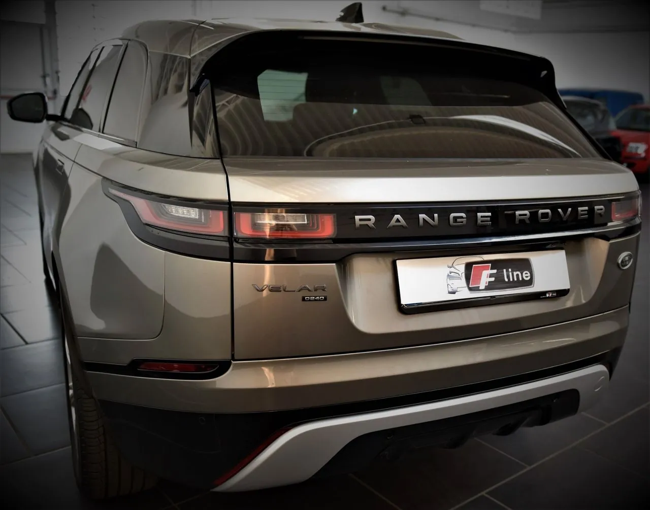 Land Rover Range Rover Velar 2019 photo 2