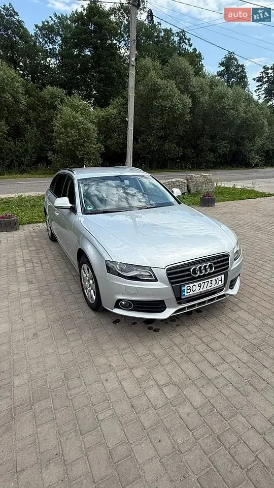 Audi A4 2008 photo 2