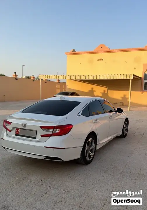 Honda Accord 2018 photo 4