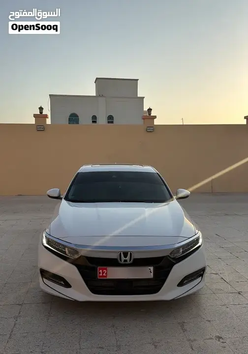 Honda Accord 2018 photo 2