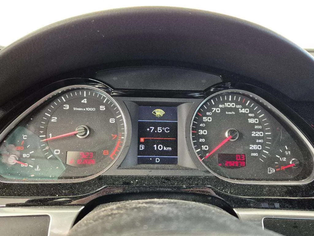 Audi A6 Avant 2011 photo 4