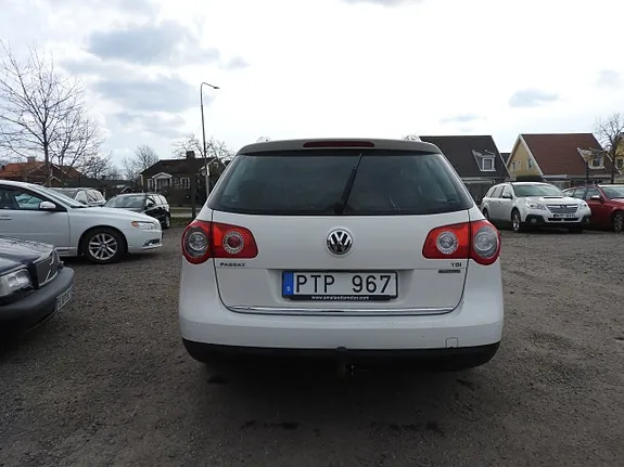Volkswagen Passat 2010 photo 5