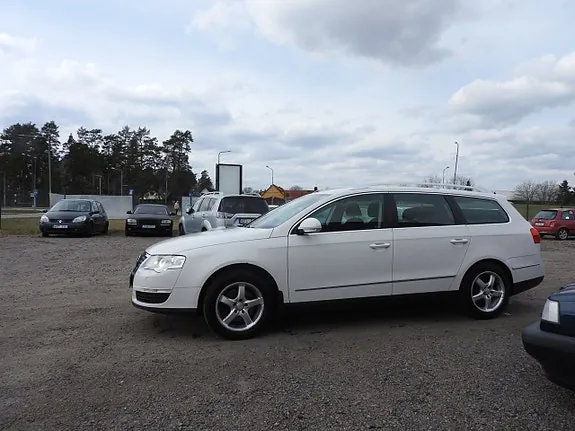 Volkswagen Passat 2010 photo 3