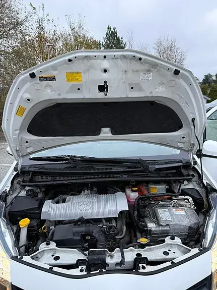 Toyota Yaris 2014 photo 2